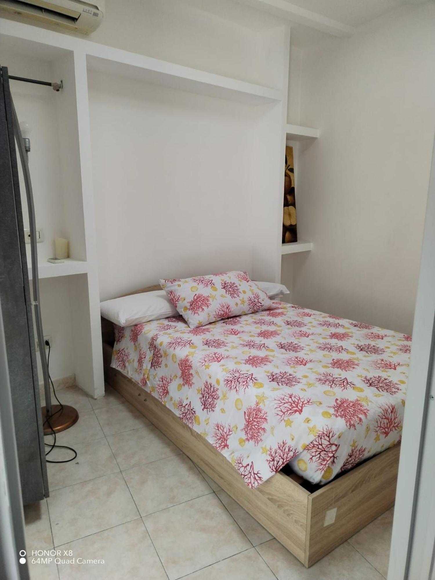 B&B Civitavecchia La Casetta Con Giardino 외부 사진