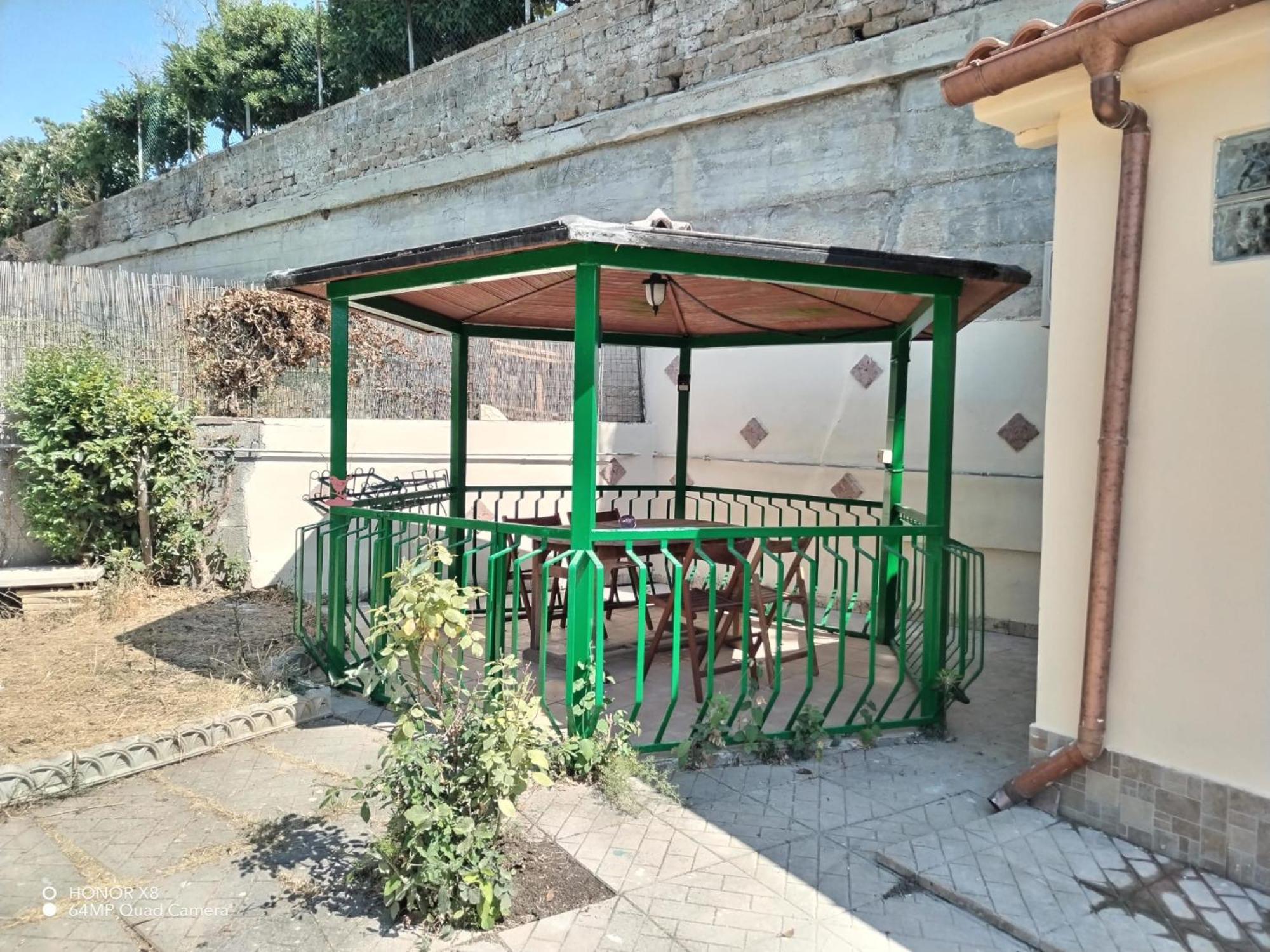 B&B Civitavecchia La Casetta Con Giardino 외부 사진