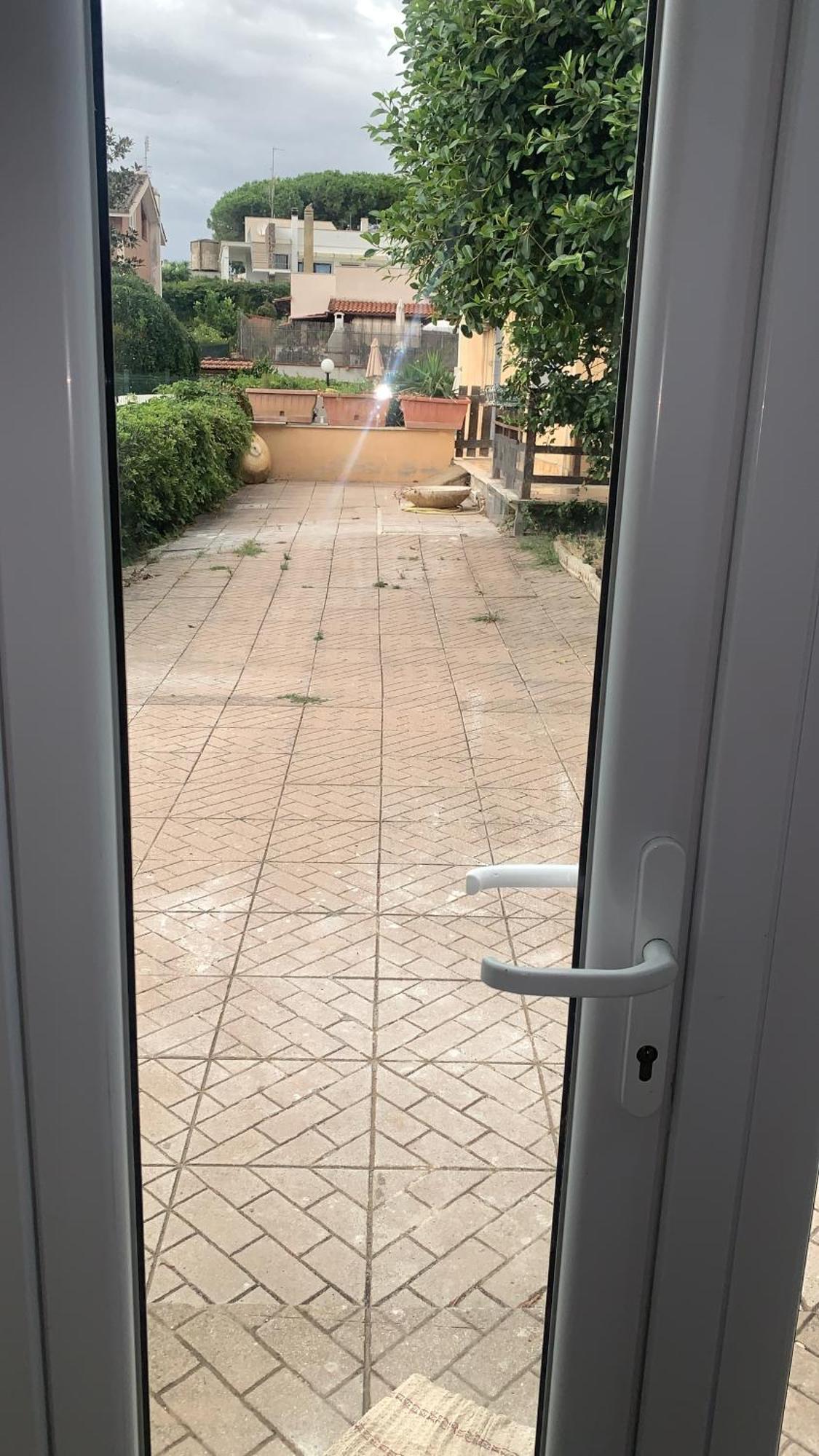 B&B Civitavecchia La Casetta Con Giardino 외부 사진