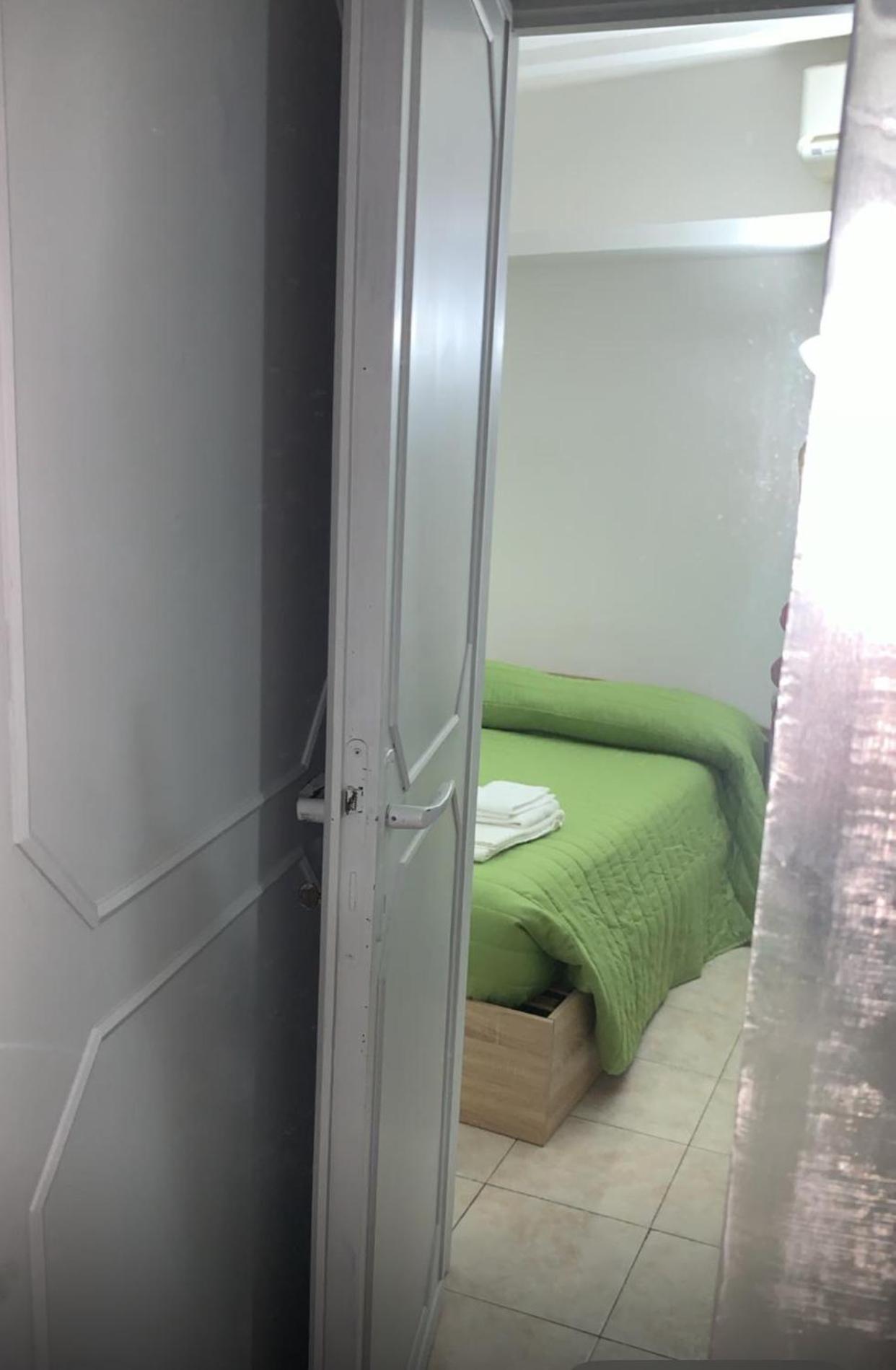 B&B Civitavecchia La Casetta Con Giardino 외부 사진