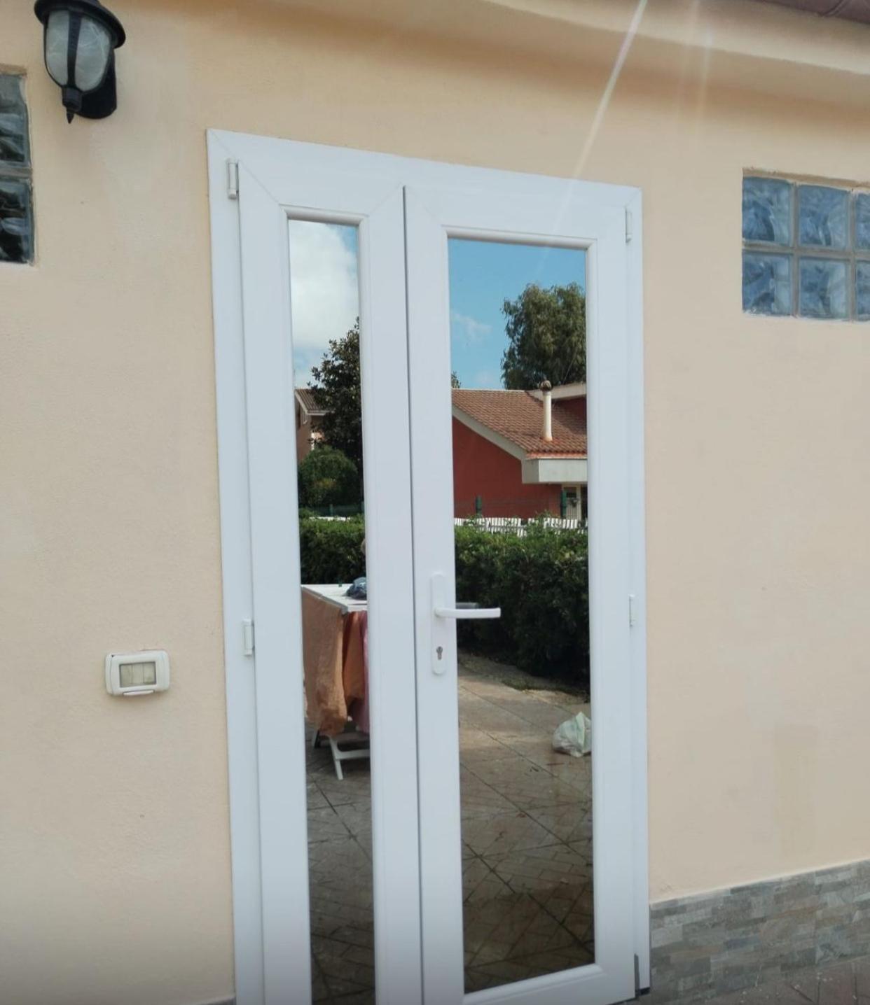 B&B Civitavecchia La Casetta Con Giardino 외부 사진