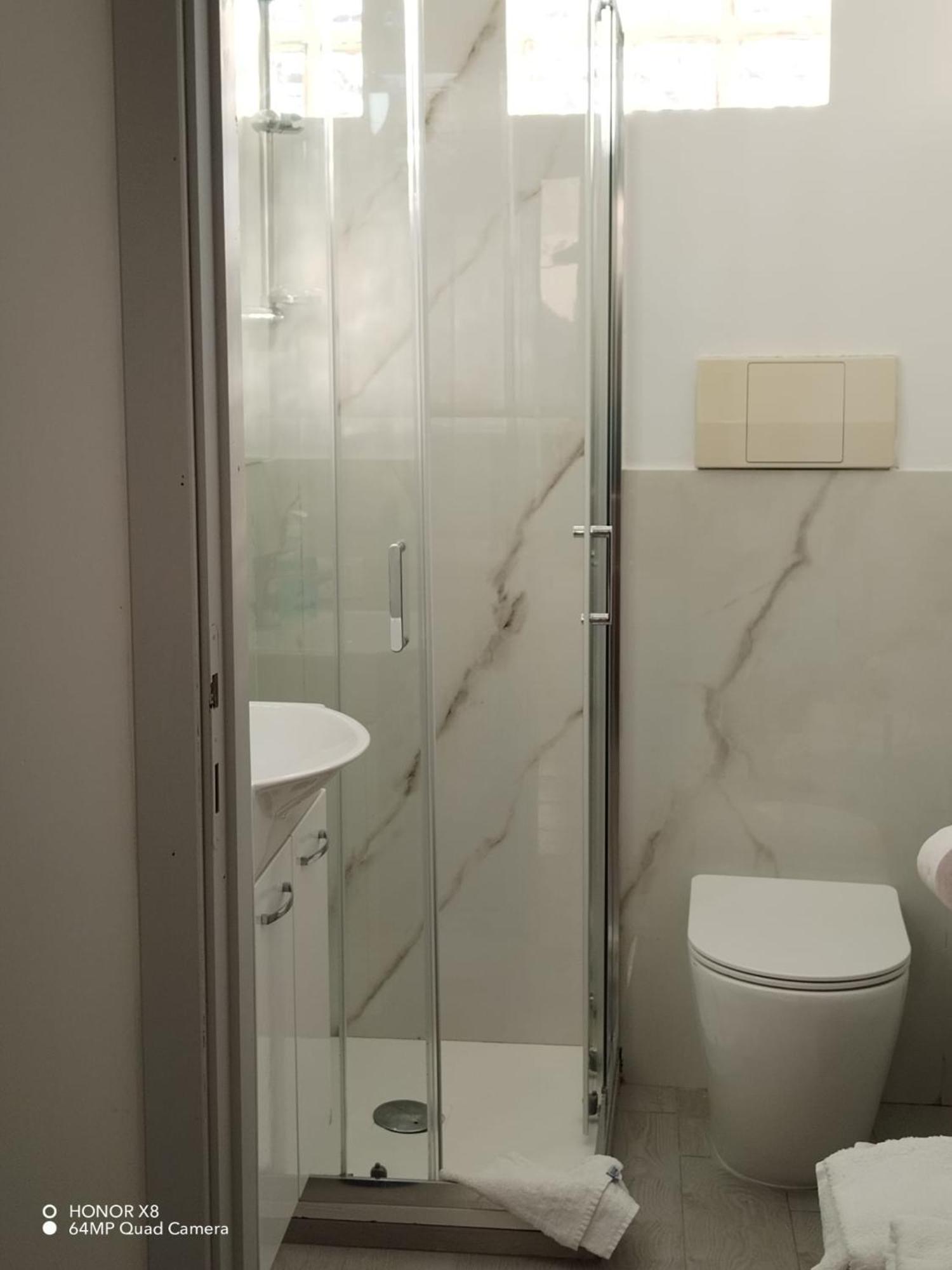 B&B Civitavecchia La Casetta Con Giardino 외부 사진