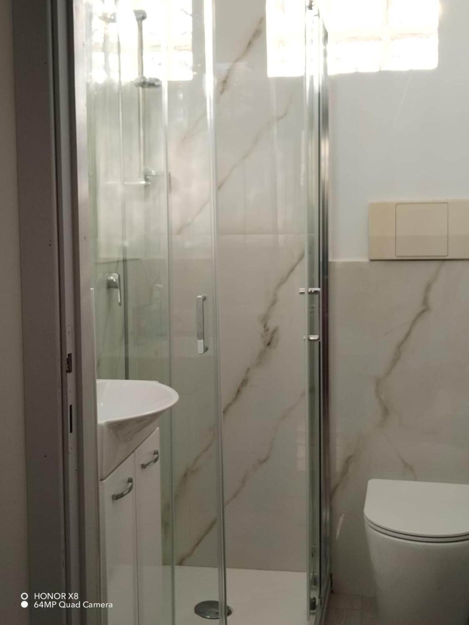 B&B Civitavecchia La Casetta Con Giardino 외부 사진
